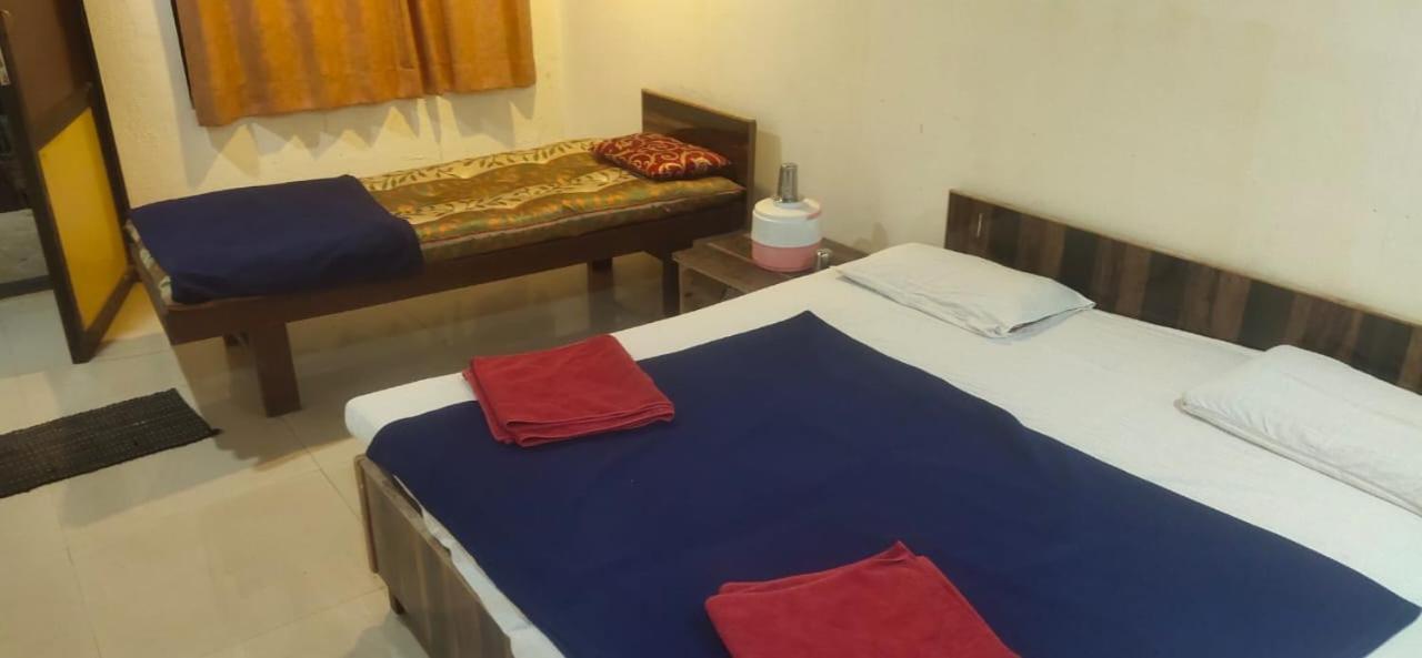 Hilltone Veg Non Veg Matheran Hotel Exterior foto