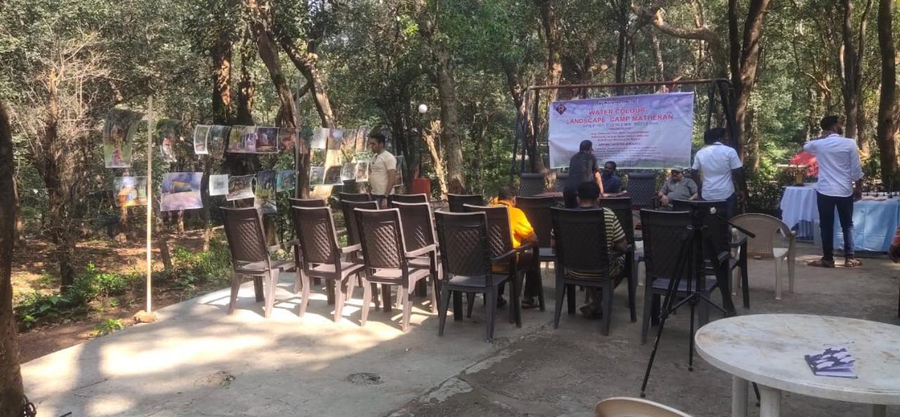 Hilltone Veg Non Veg Matheran Hotel Exterior foto