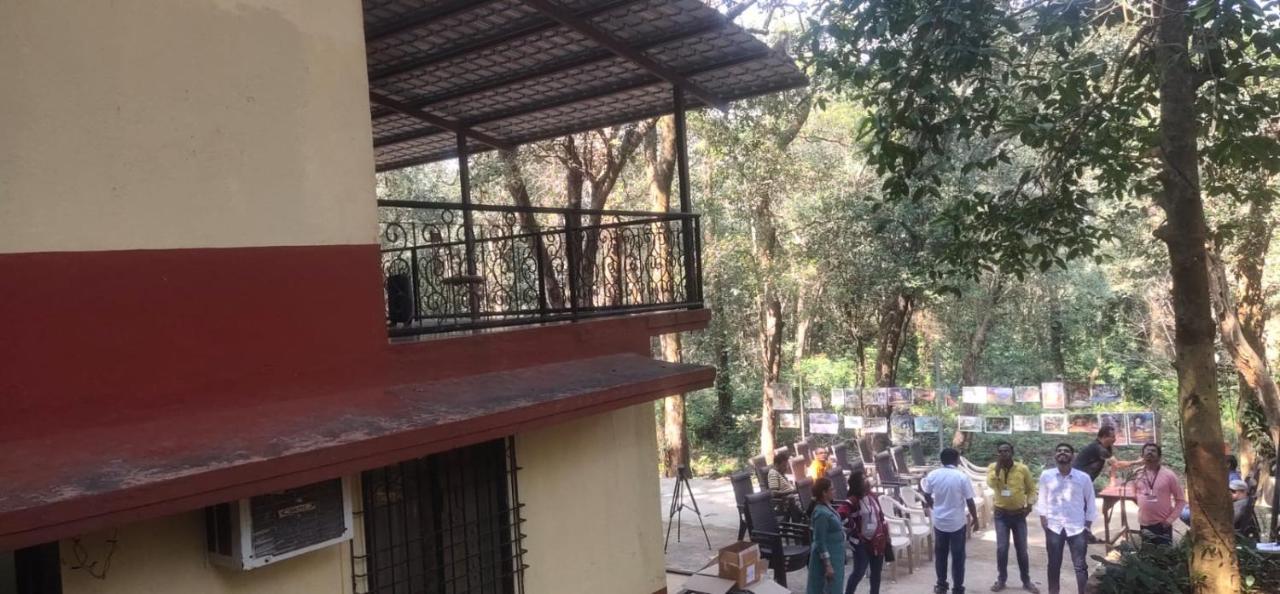 Hilltone Veg Non Veg Matheran Hotel Exterior foto