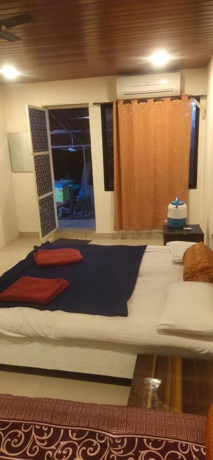 Hilltone Veg Non Veg Matheran Hotel Exterior foto