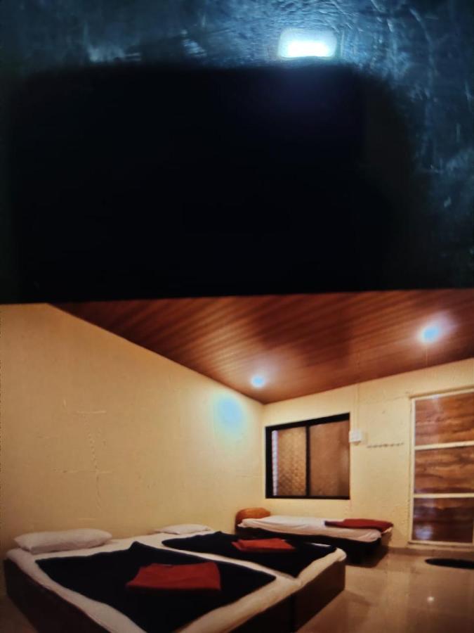 Hilltone Veg Non Veg Matheran Hotel Exterior foto