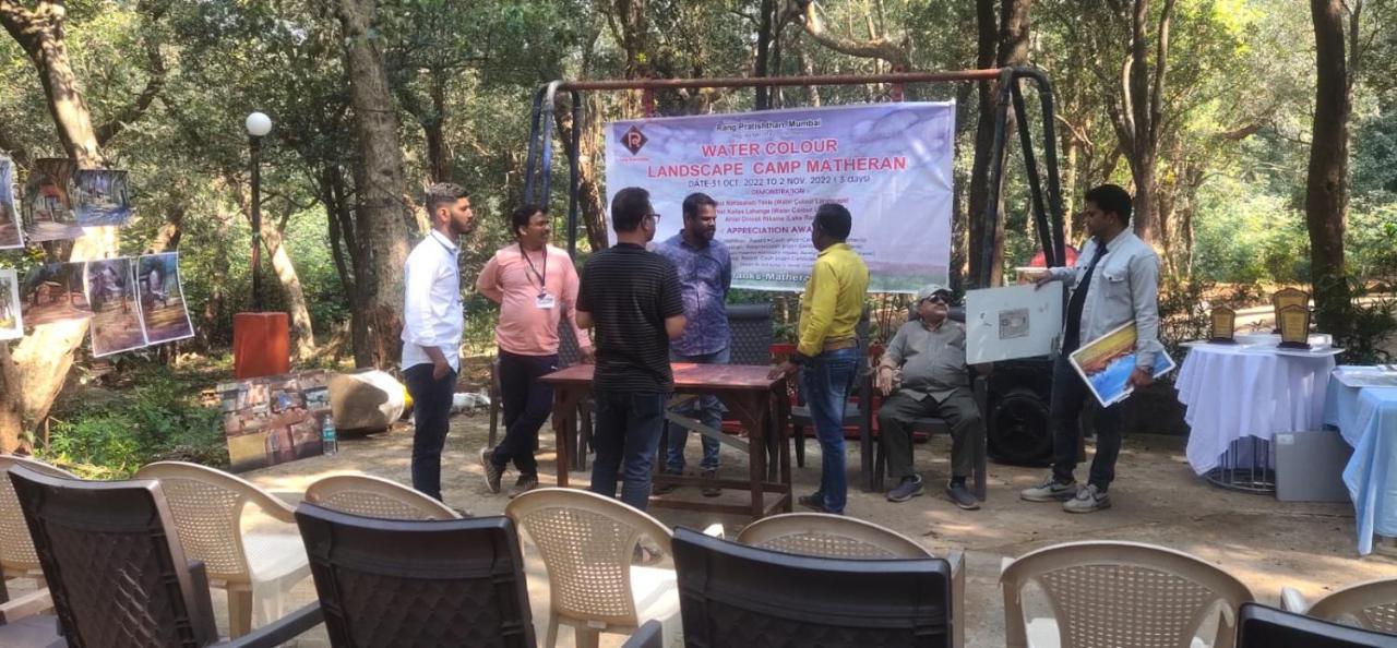 Hilltone Veg Non Veg Matheran Hotel Exterior foto
