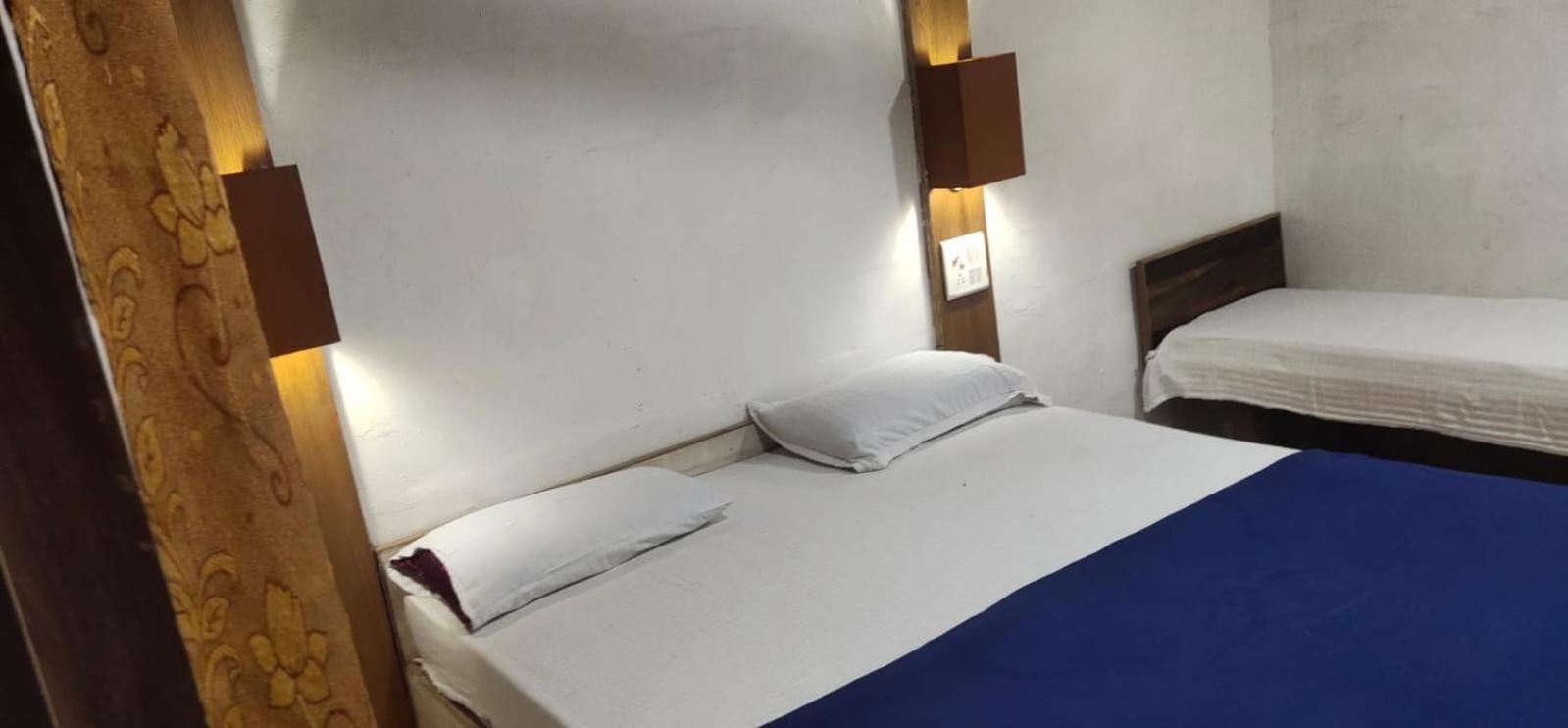 Hilltone Veg Non Veg Matheran Hotel Exterior foto
